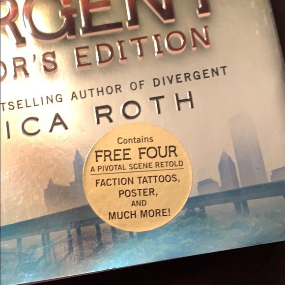 Divergent and insurgent book series Veronica Roth - Picture 3 of 5